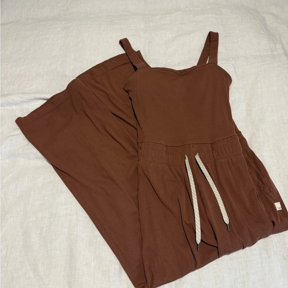 Vuori Jumpsuit - Picture 2 of 4